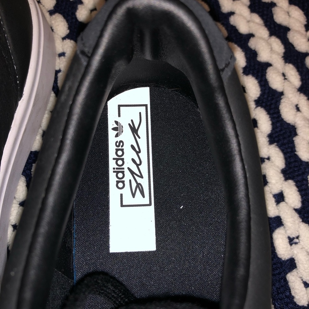 Adidas Black SZ9 in Men it was tried on only and never worn